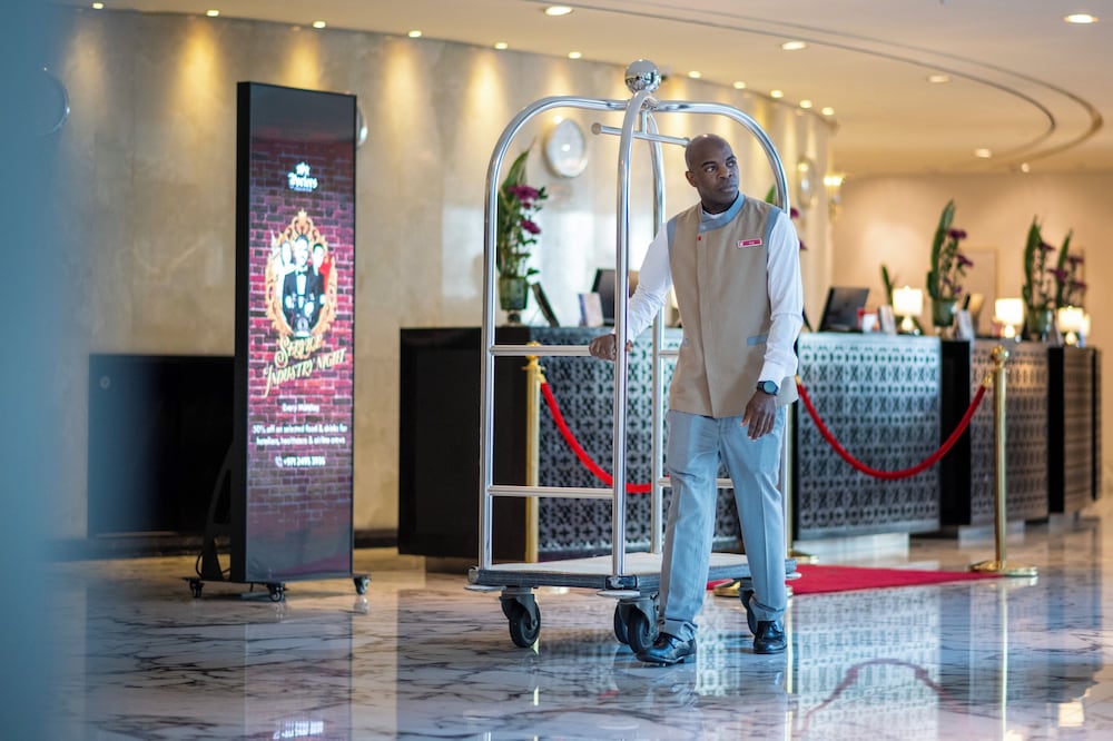 Check-in/check-out kiosk