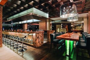 thumbnail: Bar (on property)