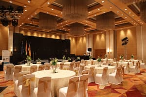 thumbnail: Banquet hall