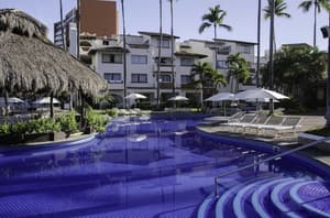 thumbnail: Infinity pool