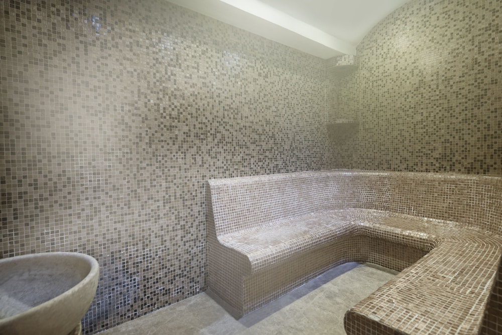 Steam room