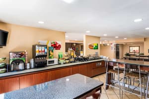 thumbnail: Breakfast area
