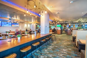 thumbnail: Restaurant