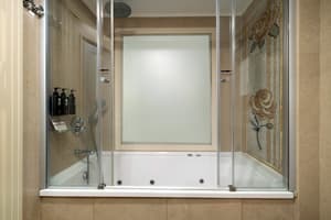thumbnail: Deep soaking bathtub