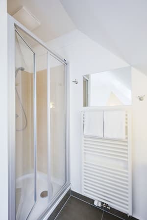 thumbnail: Bathroom shower