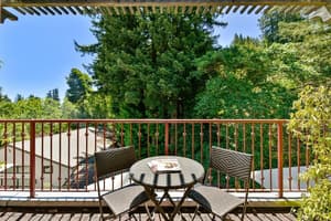 thumbnail: Balcony