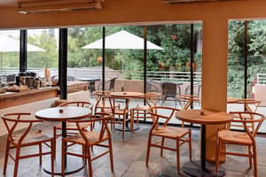 thumbnail: Breakfast area
