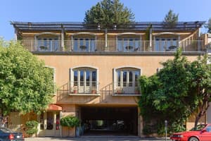thumbnail: Exterior