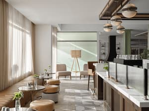 thumbnail: Bar (on property)