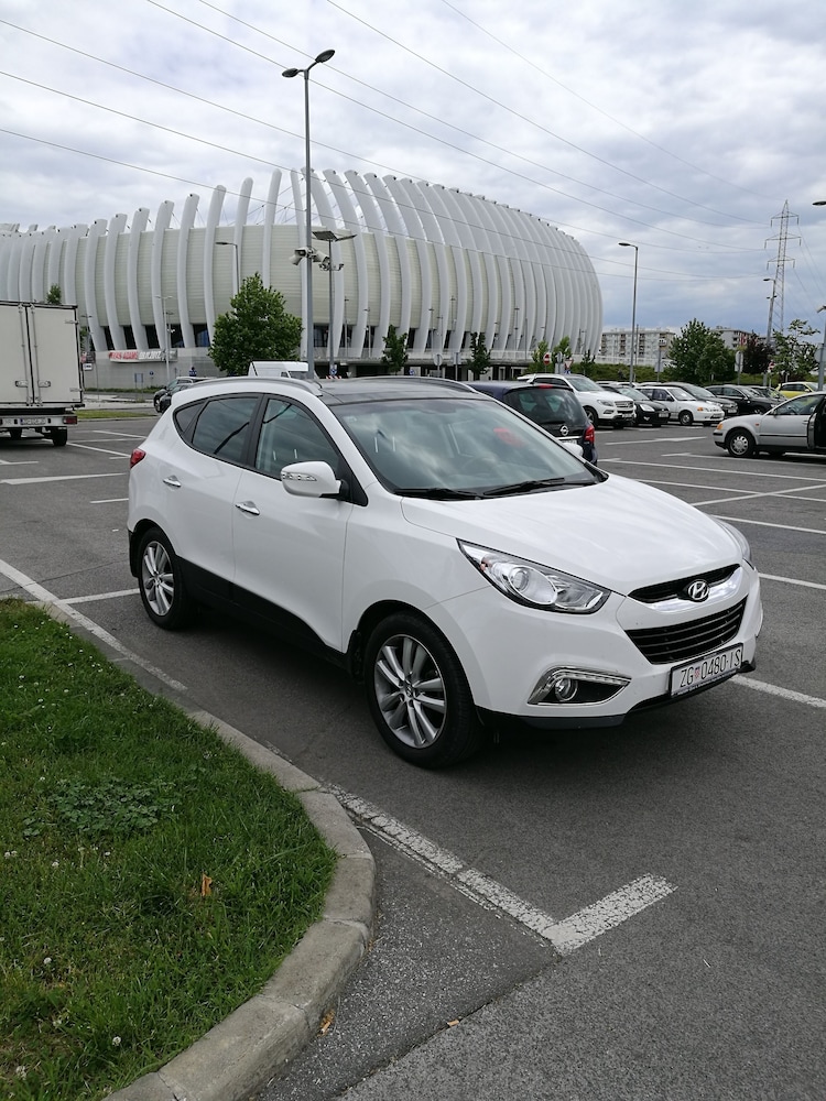 Airport shuttle