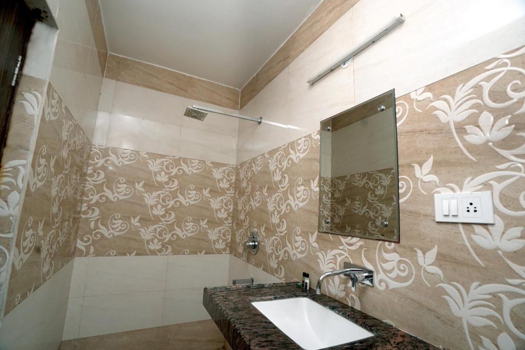 9ce4be25a02002f698159f67bf130dd2.jpg