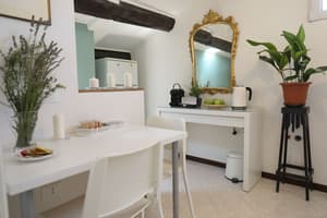 thumbnail: Room amenity