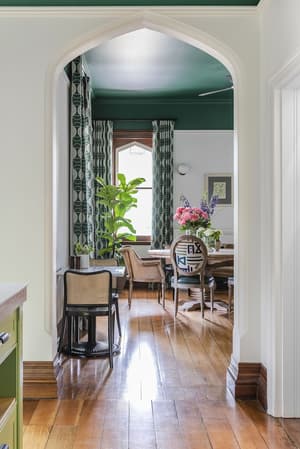 thumbnail: Breakfast area