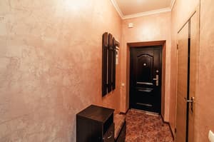 thumbnail: Interior entrance