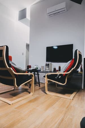 thumbnail: Lobby sitting area