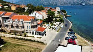 thumbnail: Exterior