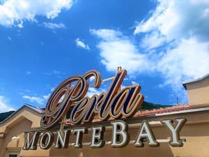 thumbnail: Front of property