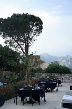 thumbnail: Restaurant