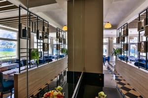 thumbnail: Restaurant