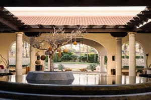 thumbnail: Exterior