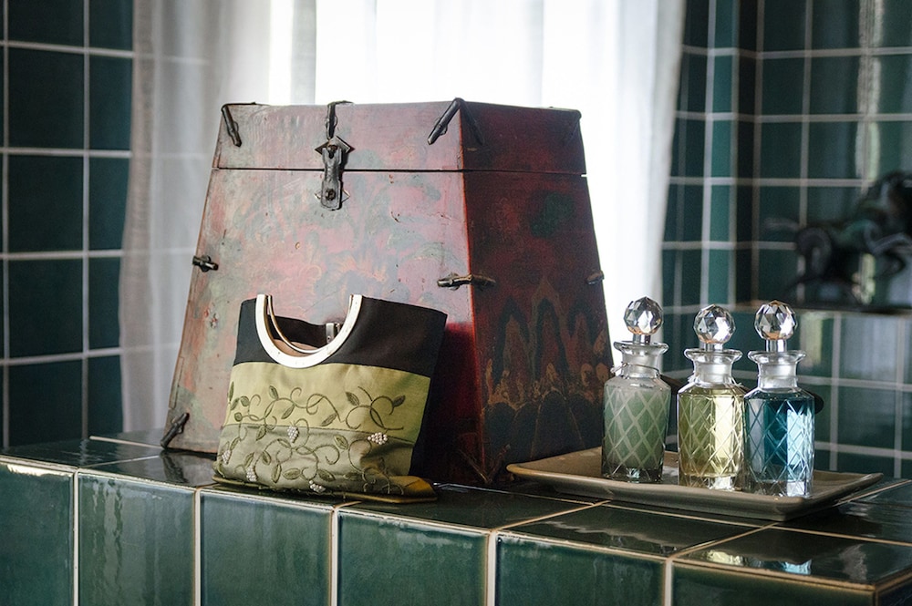 Bathroom amenities
