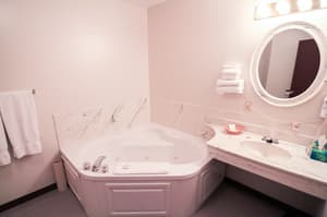 thumbnail: Jetted tub