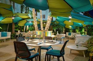 thumbnail: Restaurant
