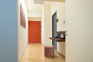thumbnail: Hallway
