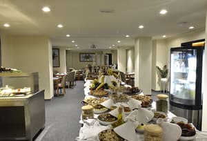 thumbnail: Breakfast area