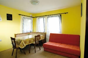 thumbnail: In-room dining