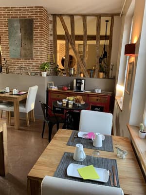 thumbnail: Restaurant