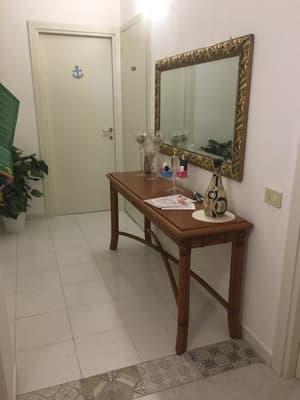 thumbnail: Interior entrance