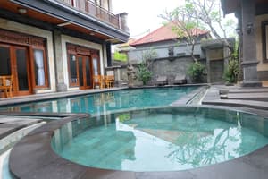 thumbnail: Outdoor pool