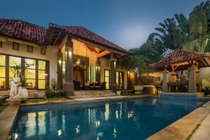 thumbnail: Private pool