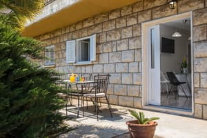 thumbnail: Terrace/patio