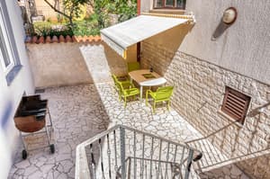 thumbnail: Terrace/patio