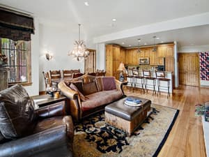 thumbnail: Living room