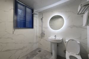 thumbnail: Bathroom