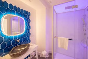 thumbnail: Bathroom amenities