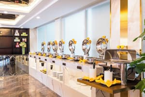 thumbnail: Breakfast area