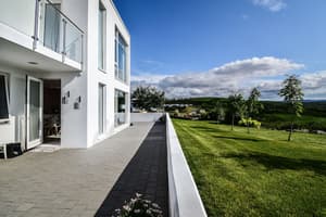 thumbnail: Balcony view
