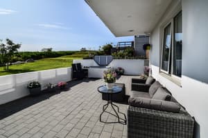 thumbnail: Terrace/patio