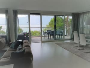 thumbnail: Property entrance