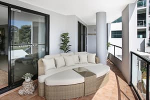 thumbnail: Balcony