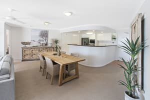 thumbnail: In-room dining