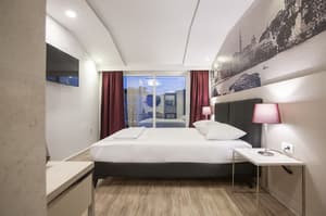 thumbnail: Room
