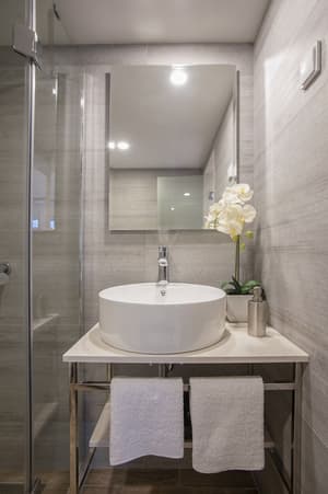 thumbnail: Bathroom