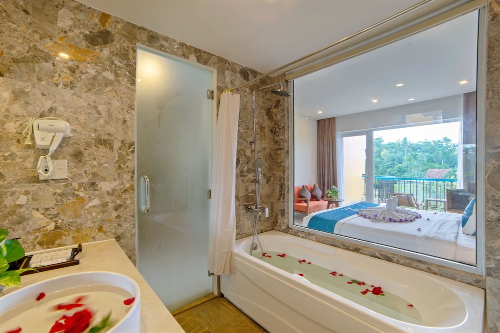 Jetted tub