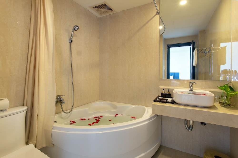 Jetted tub