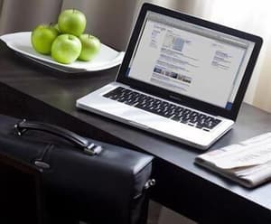 thumbnail: In-room business center